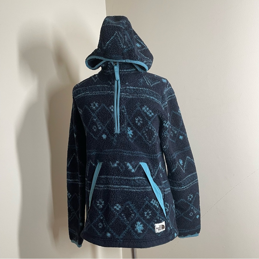 The North Face Womens Campshire Pullover Hoodie 1/4 Zip Fleece Hooded Sweatshirt